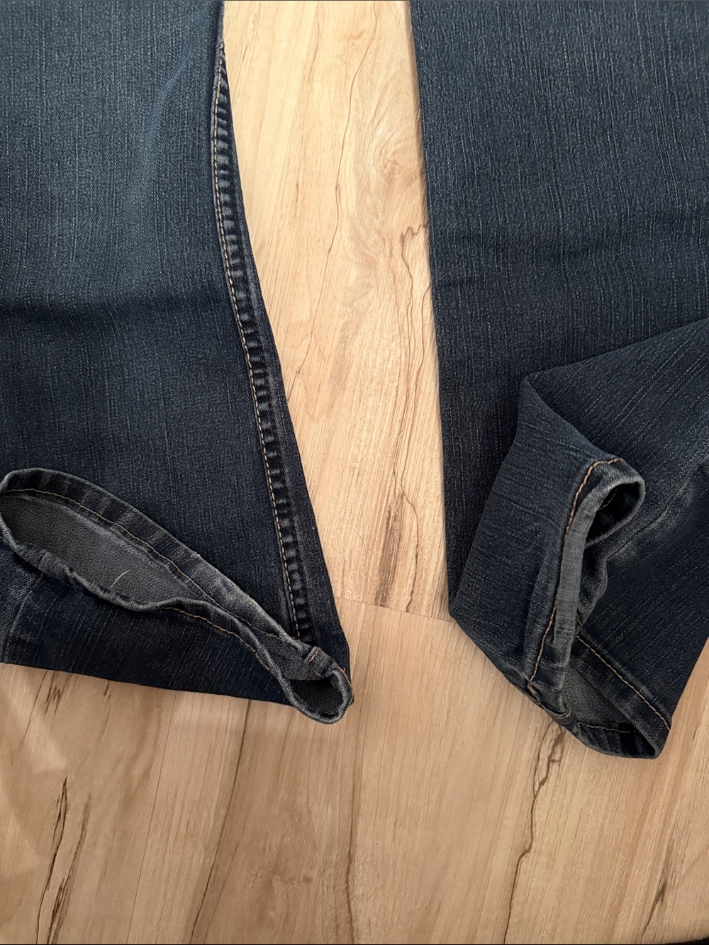 Dark Wash Women's Boot Cut Jeans with Stud Detail - Picture 10 of 10